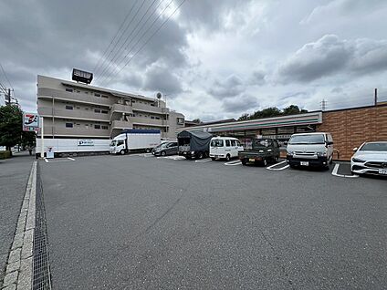セブンイレブン横浜駒岡4丁目店 230m
