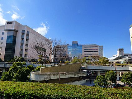 新百合ヶ丘駅 1600m