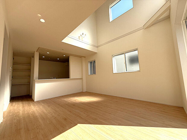 リビング　（1）号棟　2025年11月撮影　