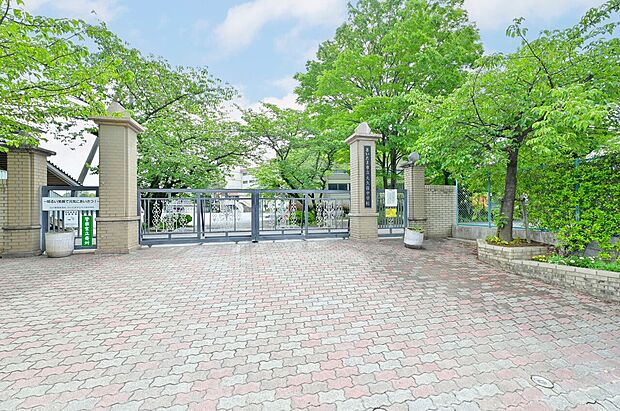 大久保中学校（約1,960m）