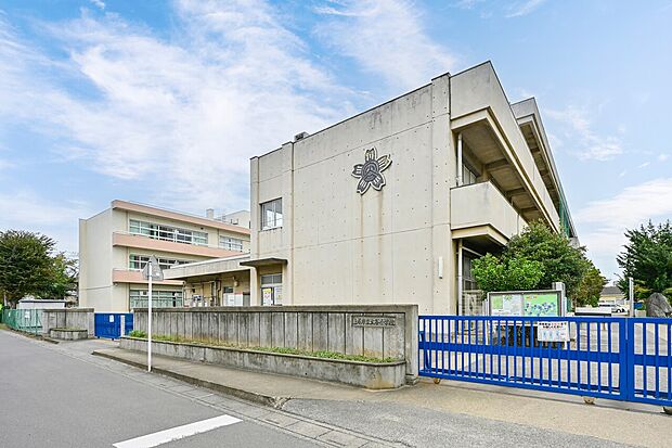 大谷小学校（約880m）