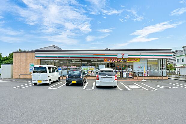 セブンイレブンさいたま日進3丁目店（約330m）