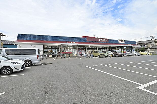 ディスカウントストアトライアル上尾本町店(約360m)