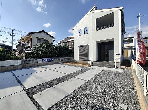 ご覧いただけているように、南道路で南側に日差しを遮るような建物はありません、日当たりは後では買えないものです。しっかりと目で見てご判断いただきたく思います。