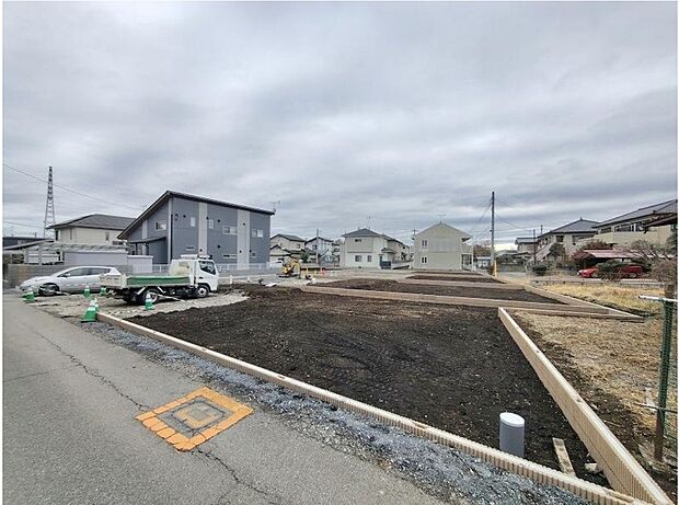 資料請求やご案内も即日対応いたします♪同じ施工例の物件見学や、完成イメージプレゼンテーションも承っております。どのような建物が建つか、間取りの広さは?など気になる点を一つ一つご説明させていただきます。