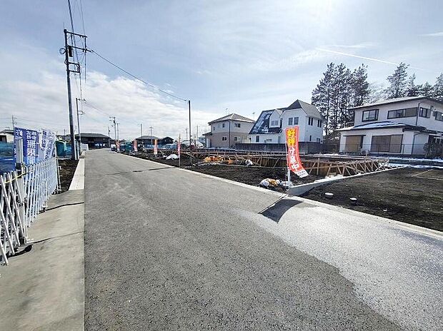 資料請求やご案内も即日対応いたします♪同じ施工例の物件見学や、完成イメージプレゼンテーションも承っております。どのような建物が建つか、間取りの広さは?など気になる点を一つ一つご説明させていただきます。