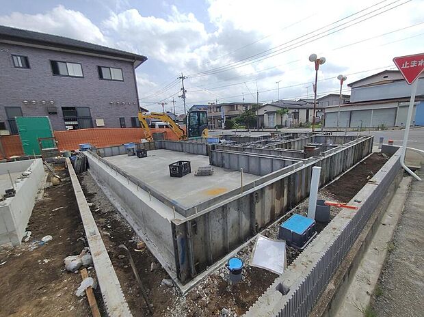 資料請求やご案内も即日対応いたします♪同じ施工例の物件見学や、完成イメージプレゼンテーションも承っております。どのような建物が建つか、間取りの広さは?など気になる点を一つ一つご説明させていただきます。