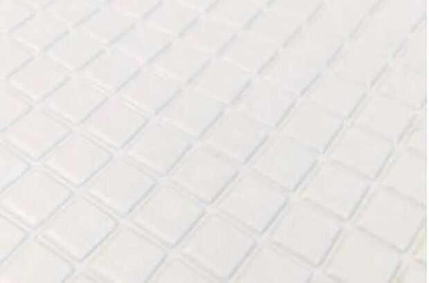 【クリーン床】洗い場の床は、乾きやすく、滑りにくい快適仕様。水はけが良く、カビの発生を軽減できます。