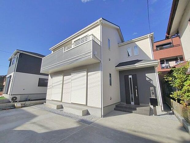 【 現地外観写真】インターネット未公開情報含め飯田グループ直営販売窓口ならではのご提案をさせていただきます。お客様のご希望をもとに市場に流通するすべての物件情報から抽出し、ご紹介＆ご案内いたしております。