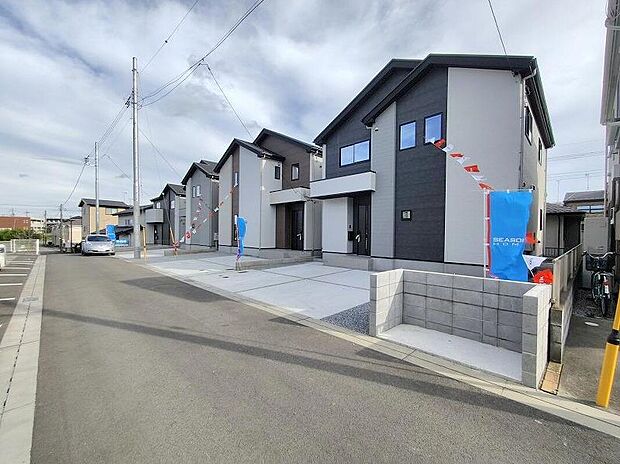 【前面道路含む現地写真】陽当りや通風性など各所に施された工夫で住みやすさを実現。部屋の大きさや周辺環境・街並など、資料には掲載していない情報が現地にはたくさんございます。是非ご確認下さい。ご連絡お待ちしております。