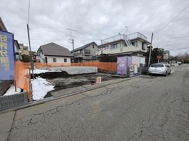 【前面道路含む現地写真】土日のご予約はもちろん、平日やお仕事のお時間に合わせての夜間のご案内も実施しています。まずはお客様のご都合をお伺いさせて頂き、それに合う形で物件のご紹介をさせていただきますお気軽にお問い合わせください