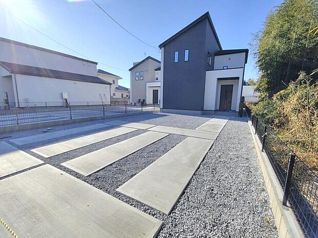 【現地外観写真】陽当りや通風性など各所に施された工夫で住みやすさを実現。部屋の大きさや周辺環境・街並など、資料には掲載していない情報が現地にはたくさんございます。是非ご確認下さい。ご連絡お待ちしております。