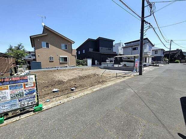 【前面道路含む現地写真】土日のご予約はもちろん、平日やお仕事のお時間に合わせてのご案内も実施しています。まずはお客様のご都合をお伺いさせて頂き、それに合う形で物件のご紹介をさせていただきます。お気軽にお問い合わせください。