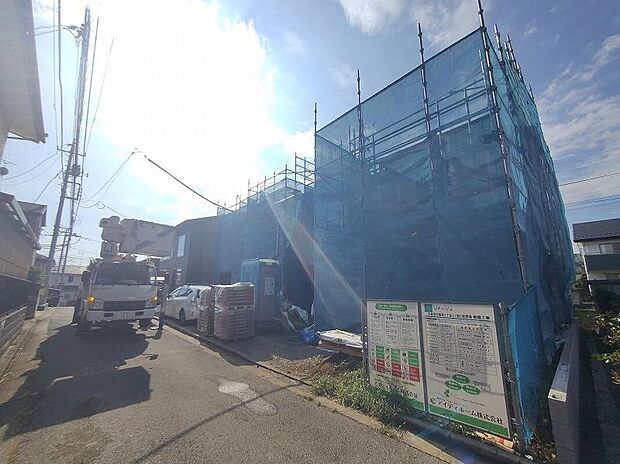 【前面道路含む現地写真】資料請求やご案内も即日対応いたします♪同じ施工例の物件見学や、完成イメージプレゼンテーションも承っております。どのような建物が建つか、間取りの広さは?など気になる点を一つ一つご説明させていただきます。
