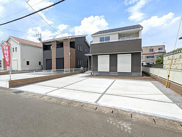 【その他】【類似外観同仕様】類似外観同仕様の物件になります。扉や窓の開口部の位置やデザインが異なります。建物の詳細図面などもございます、仕様の細かなご説明もさせていただきます。同仕様の物件になります