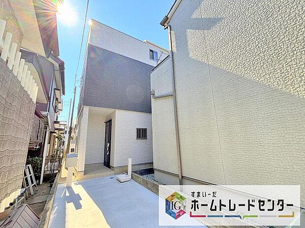 爽やかな青空と陽光に包まれる心地よい住空間。ネットでは分からない現地の魅力をぜひご覧ください。人生で大切なお住まいですので、ゆっくりとご見学ください。