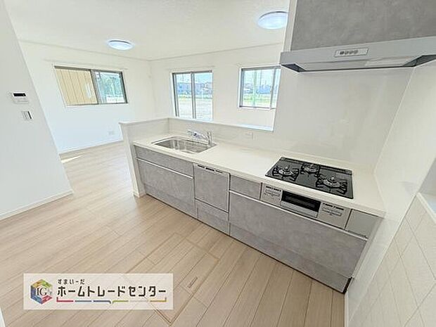 食洗機が標準装備でついています。家事は毎日の事、一日一日は少しの負担軽減でも、その少しを1年で考えれば大きな時間になります。自由に使えるお時間を増やしていただき、その分新居でおくつろぎ下さい。