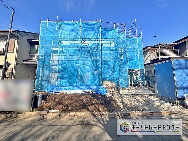 耐震等級最高等級の住宅性能評価書はもちろん、長期優良住宅の認定も受けた高性能な住宅です。長く、安心して住んでいただきたい、だからこそ厳しい第三者のチェックをお願いし、お客様に安心を届けます。