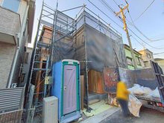 どのような建物が建つか、間取りの広さはどうかなど、気になる点は丁寧にご説明いたします。資料請求やご案内は即日対応いたします。土日や平日、お仕事終わりの時間など、ご都合に合わせてご案内いたします。