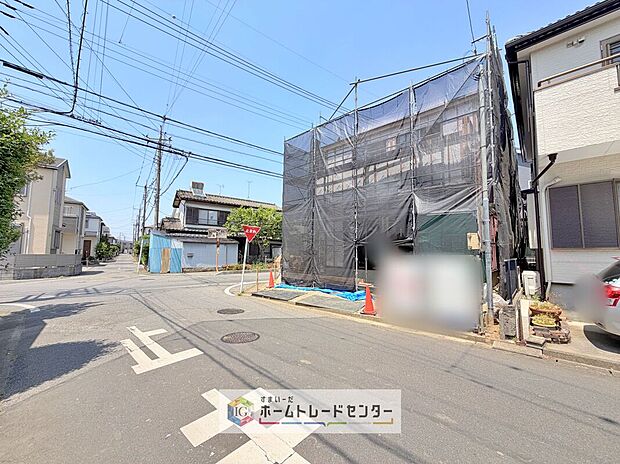 完成してからは見ることのできない、施工方法や構造をしっかりとご確認いただけるのが、建築中の住宅の大きなメリットです。専門知識を持ったスタッフがご説明させていただきます。お気軽にお問い合わせください。
