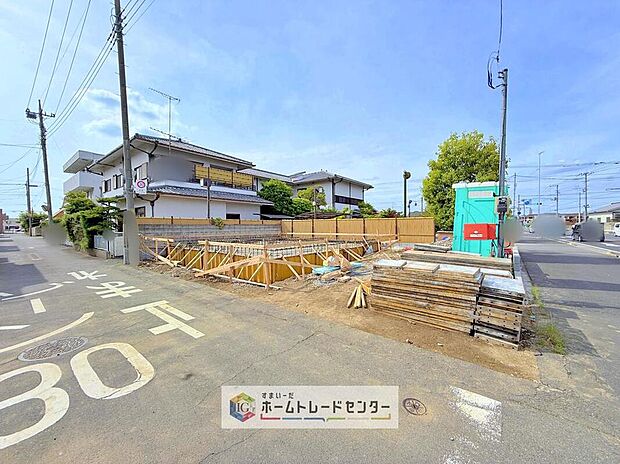 どのような建物が建つか、間取りの広さはどうかなど、気になる点は丁寧にご説明いたします。資料請求やご案内は即日対応いたします。土日や平日、お仕事終わりの時間など、ご都合に合わせてご案内いたします。