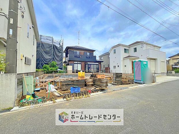 どのような建物が建つか、間取りの広さはどうかなど、気になる点は丁寧にご説明いたします。資料請求やご案内は即日対応いたします。土日や平日、お仕事終わりの時間など、ご都合に合わせてご案内いたします。
