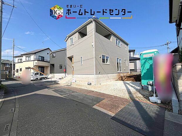 一戸建ての大きなメリットは、「自分の土地」を自由に使えること。好きなペットが飼えるほか、ガーデニングやDIY、車やバイクの手入れなど様々な趣味を楽しめます♪