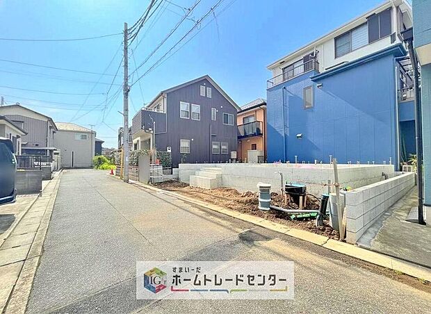 一戸建ての大きなメリットは、「自分の土地」を自由に使えること。好きなペットが飼えるほか、ガーデニングやDIY、車やバイクの手入れなど様々な趣味を楽しめます♪