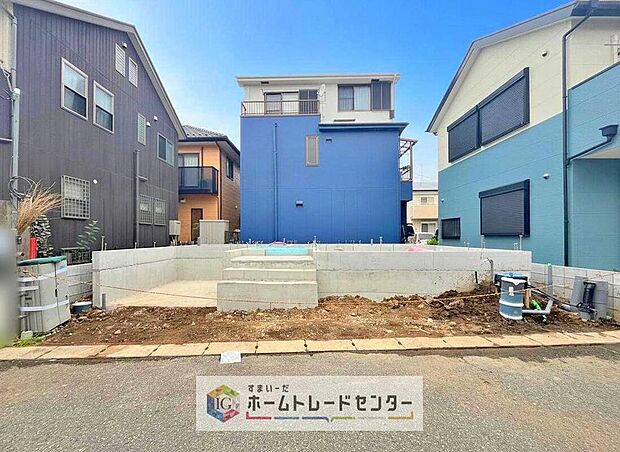 モデルハウスのご案内や、仕様や色の説明も細かくさせていただきます。弊社は飯田グループホールディングス唯一の販売専門会社になるので、細部まで説明いたします。もちろん住宅ローンのご相談だけでも大丈夫です。