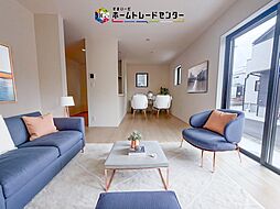 東武伊勢崎線「せんげん台」駅 バス4分「コスモタウン平方自治会館前」バス停 徒歩4分