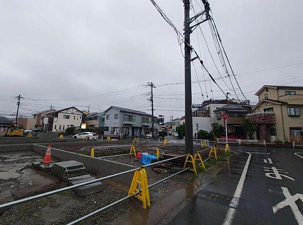 資料請求やご案内も即日対応いたします♪同じ施工例の物件見学や、完成イメージプレゼンテーションも承っております。どのような建物が建つか、間取りの広さは?など気になる点を一つ一つご説明させていただきます。