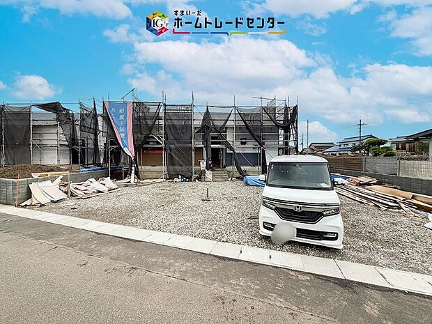 モデルハウスのご案内や、仕様や色の説明も細かくさせていただきます。弊社は飯田グループホールディングス唯一の販売専門会社になるので、細部まで説明いたします。もちろん住宅ローンのご相談だけでも大丈夫です。