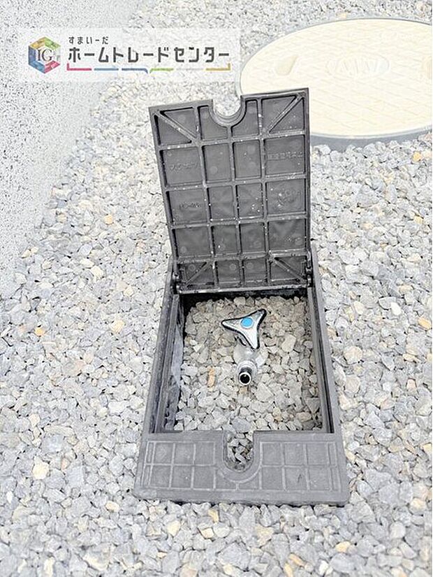 【【外水栓】】バーベキューなど、お庭でアウトドアを楽しむ方にとっては、外に水栓があれば家の中から水を運び出す手間が省けます。洗車の際にも便利です♪