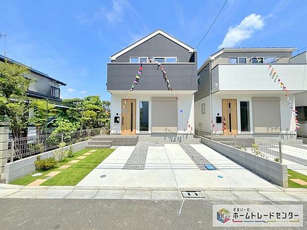 【【カースペース2台】】カースペースが2台分ございますので、家族分の自転車を駐輪したり、急な来客用の駐車スペースとしてもお使いいただけます。