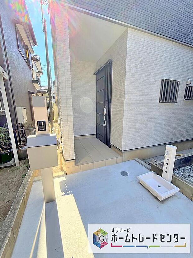 【現地外観写真】資料請求やご見学は即日対応可能♪陽当りや通風など住みやすさの工夫が満載。資料に載っていない街並みや周辺環境は、ぜひ現地で実際にお確かめください。