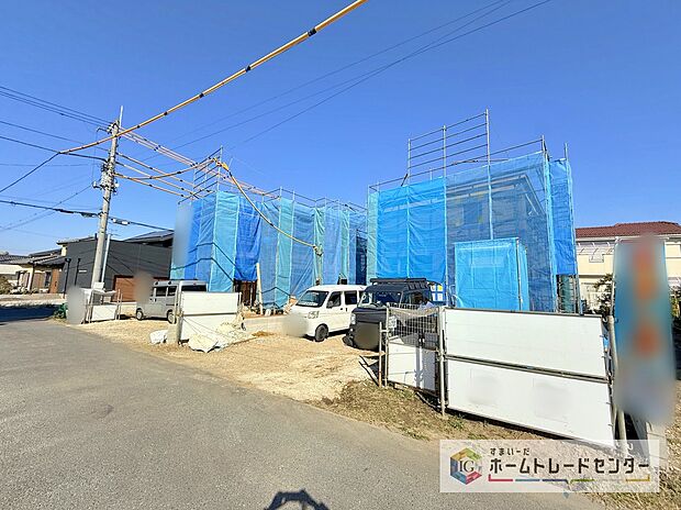 【現地外観写真】完成してからは見ることのできない、施工方法や構造をしっかりとご確認いただけるのが、建築中の住宅の大きなメリットです。専門知識を持ったスタッフがご説明させていただきます。お気軽にお問い合わせください。