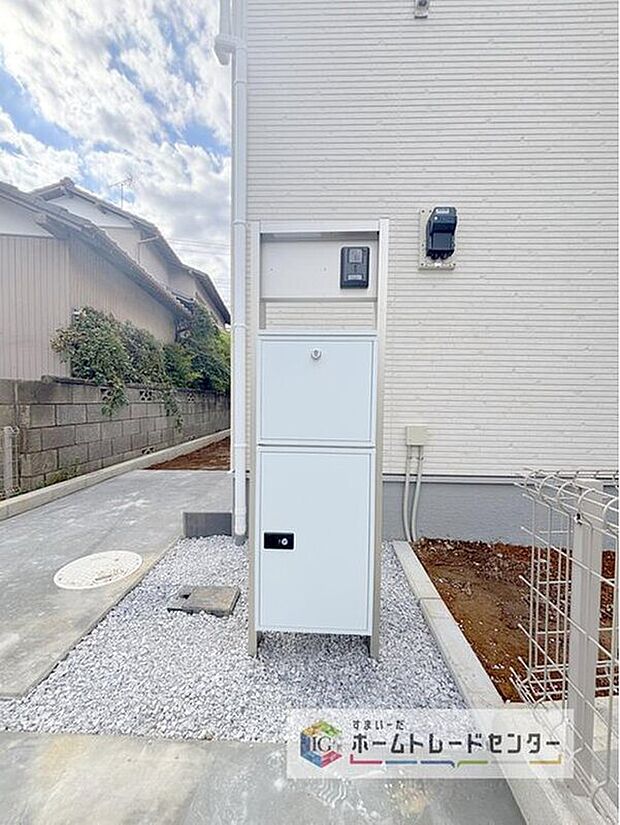 【【宅配BOX】】戸建用の宅配ボックスを設置。通販でのお買い物などお荷物が届く予定があっても時間を気にせず外出できるので大変便利です。