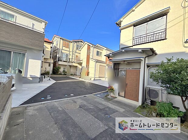 【前面道路含む現地写真】土日のご予約はもちろん、平日やお仕事のお時間に合わせてのご案内も実施しています。まずはお客様のご都合をお伺いさせて頂き、それに合う形で物件のご紹介をさせていただきます。お気軽にお問い合わせください。