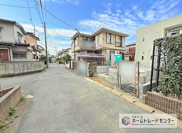 【前面道路含む現地写真】土日のご予約はもちろん、平日やお仕事のお時間に合わせてのご案内も実施しています。まずはお客様のご都合をお伺いさせて頂き、それに合う形で物件のご紹介をさせていただきます。お気軽にお問い合わせください。