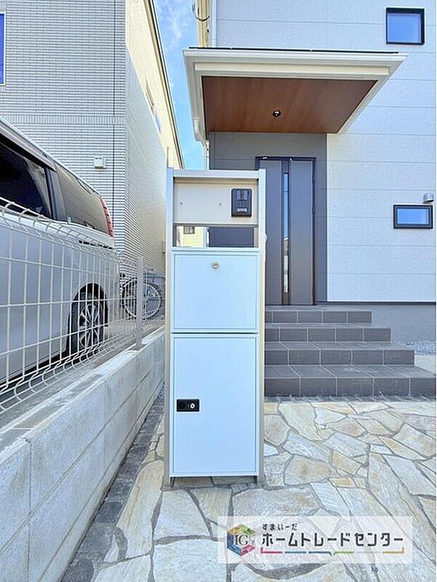 【【宅配BOX】】戸建用の宅配ボックスを設置。通販でのお買い物などお荷物が届く予定があっても時間を気にせず外出できるので大変便利です。