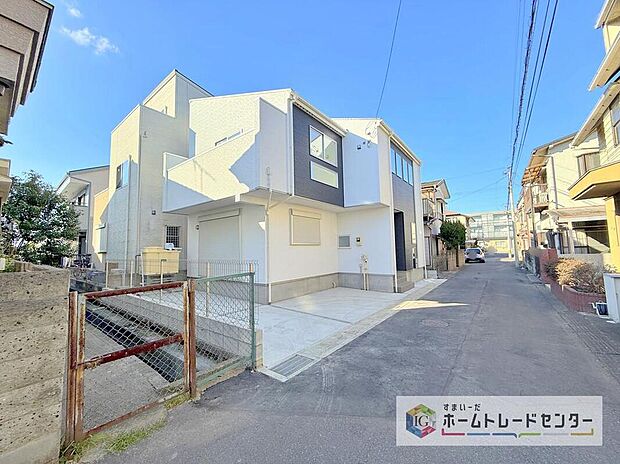 【前面道路含む現地写真】土日のご予約はもちろん、平日やお仕事のお時間に合わせてのご案内も実施しています。まずはお客様のご都合をお伺いさせて頂き、それに合う形で物件のご紹介をさせていただきます。お気軽にお問い合わせください。