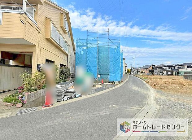 【前面道路含む現地写真】土日のご予約はもちろん、平日やお仕事のお時間に合わせてのご案内も実施しています。まずはお客様のご都合をお伺いさせて頂き、それに合う形で物件のご紹介をさせていただきます。お気軽にお問い合わせください。