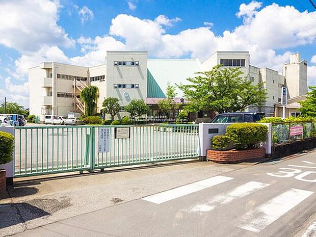 幸手市立長倉小学校(約570m)