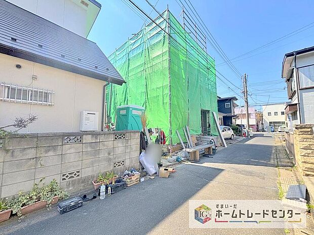 【前面道路含む現地写真】土日のご予約はもちろん、平日やお仕事のお時間に合わせてのご案内も実施しています。まずはお客様のご都合をお伺いさせて頂き、それに合う形で物件のご紹介をさせていただきます。お気軽にお問い合わせください。