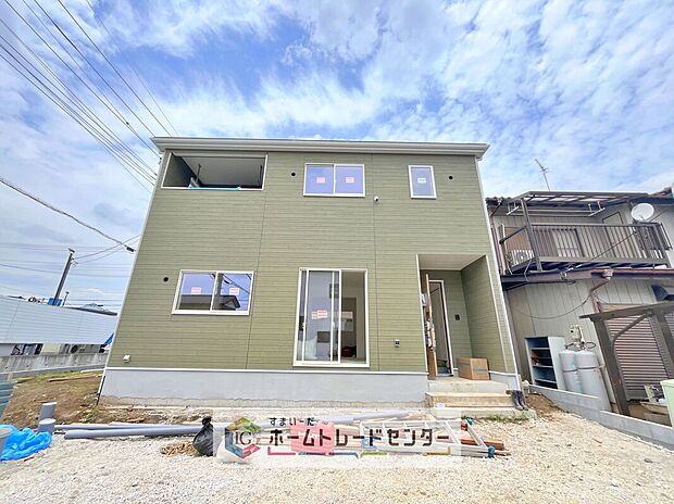 【現地写真】実際に見ていただくと、こちらの物件の良さがお分かりになるかと思います。住宅ローンも複数の提携ローンの中から、お客様のご希望にあった住宅ローンをご提案いたします。まずはお気軽にご相談ください。


