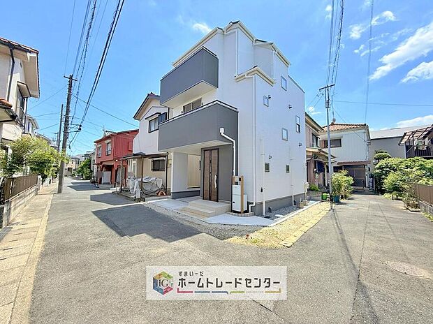 【前面道路含む現地写真】土日のご予約はもちろん、平日やお仕事のお時間に合わせてのご案内も実施しています。まずはお客様のご都合をお伺いさせて頂き、それに合う形で物件のご紹介をさせていただきます。お気軽にお問い合わせください。