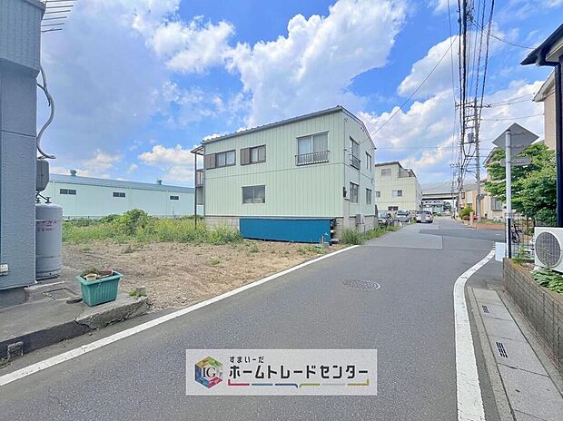 【前面道路含む現地写真】土日のご予約はもちろん、平日やお仕事のお時間に合わせてのご案内も実施しています。まずはお客様のご都合をお伺いさせて頂き、それに合う形で物件のご紹介をさせていただきます。お気軽にお問い合わせください。