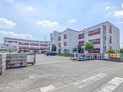 幸手市立幸手小学校 1300m(徒歩17分)