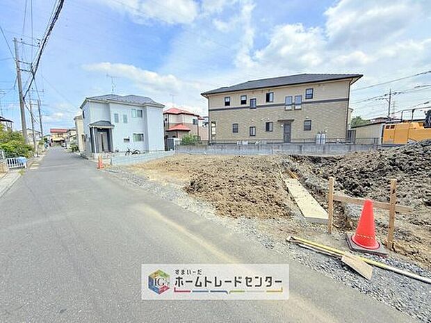 【前面道路含む現地写真】休日にご家族揃ってご見学はいかがでしょうか♪実際の現地を見てみると図面などではわからない、新たな発見もありますのでまずはお気軽にお問い合わせください!