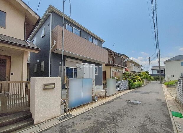 【前面道路含む現地写真】土日のご予約はもちろん、平日やお仕事のお時間に合わせてのご案内も実施しています。まずはお客様のご都合をお伺いさせて頂き、それに合う形で物件のご紹介をさせていただきます。お気軽にお問い合わせください。
